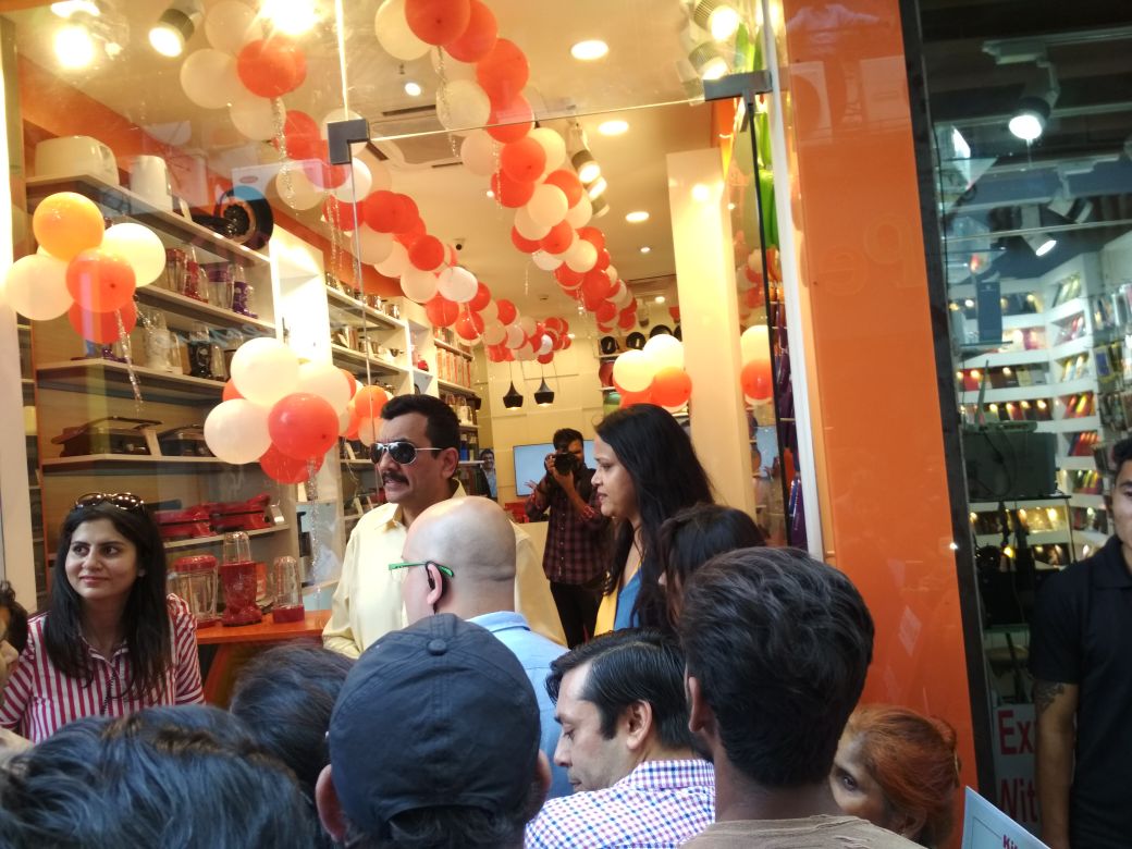 Chef Sanjeev Kapoor Inaugurates 1st Exclusive Brand Wonderchef Store