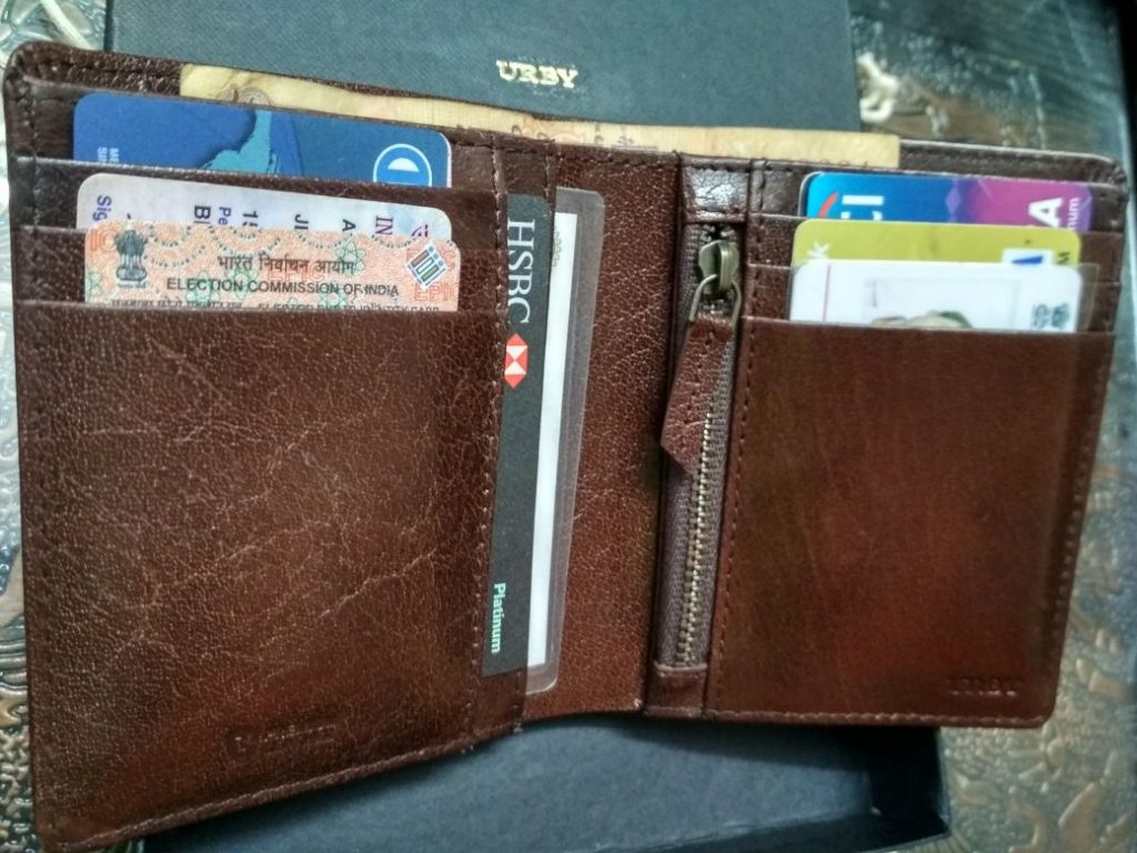 Travel wallet for men