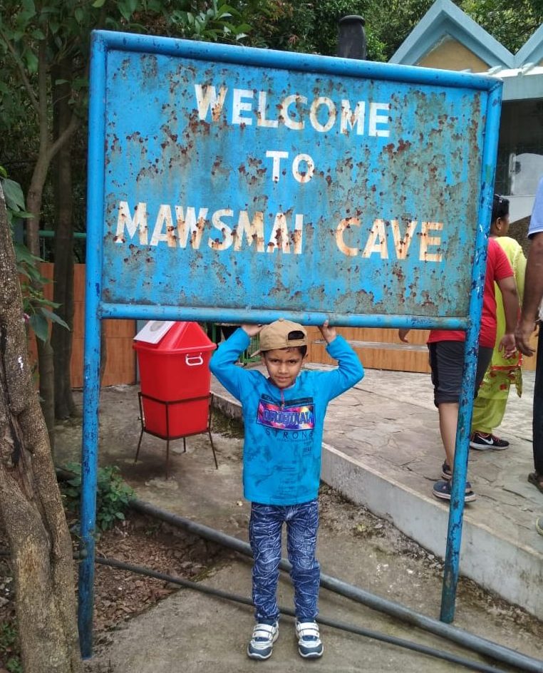 mawsmai Cave